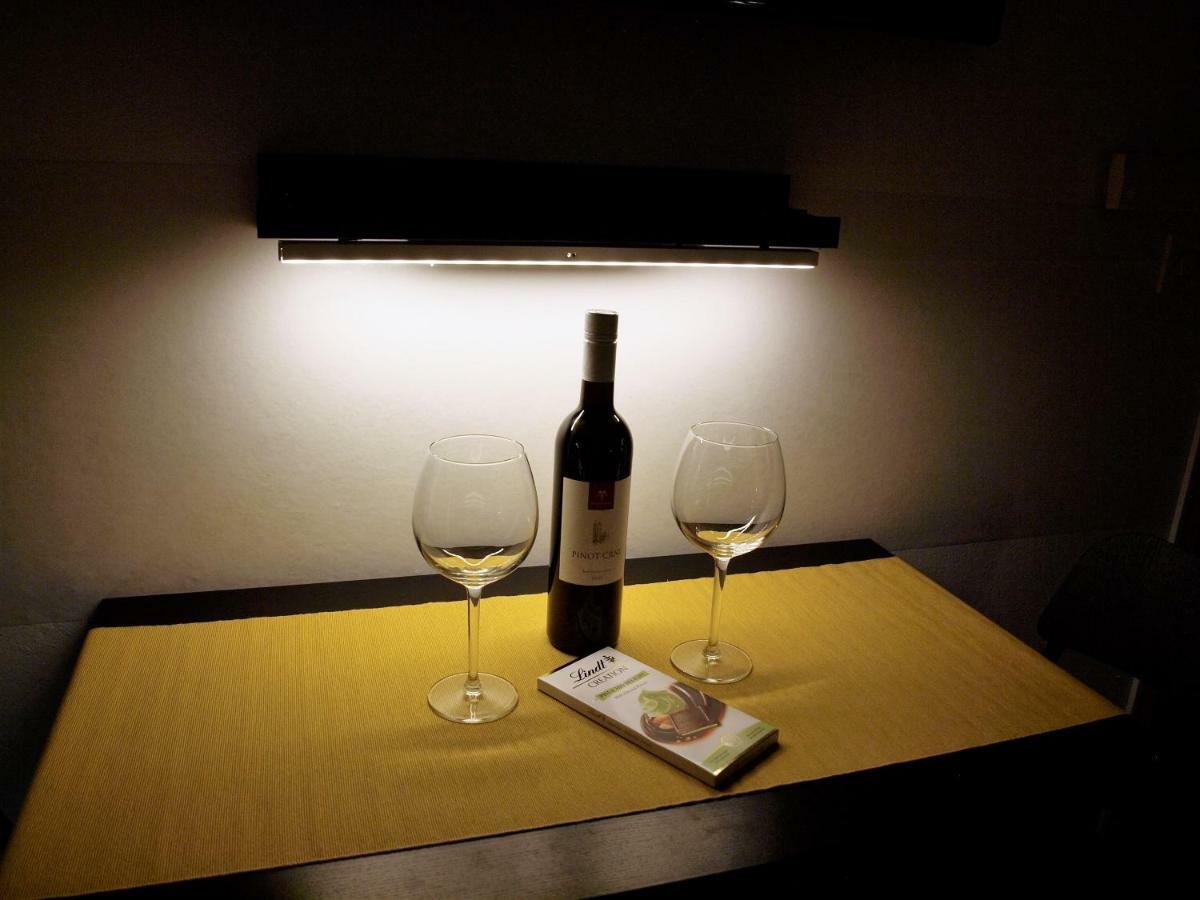 Studio Apartman Comodo Zagreb Bagian luar foto