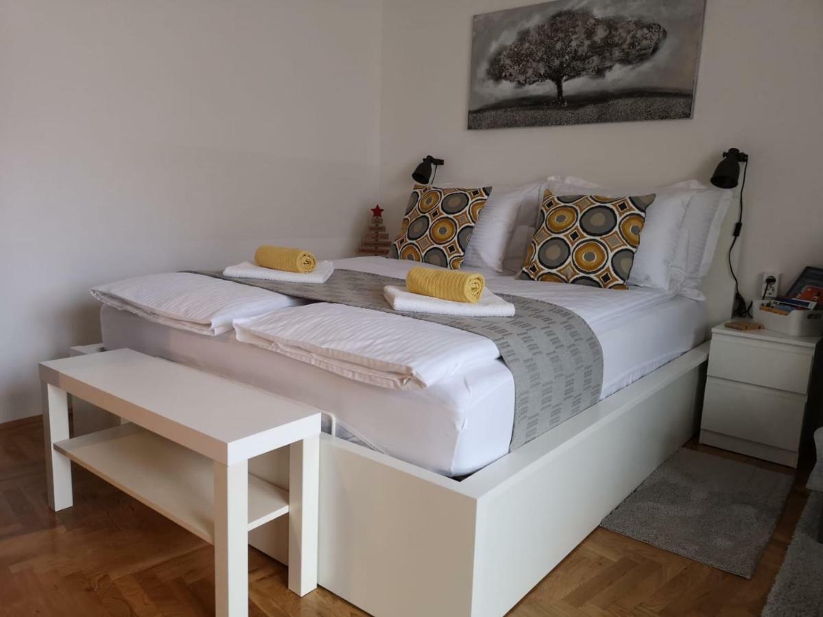 Studio Apartman Comodo Zagreb Bagian luar foto