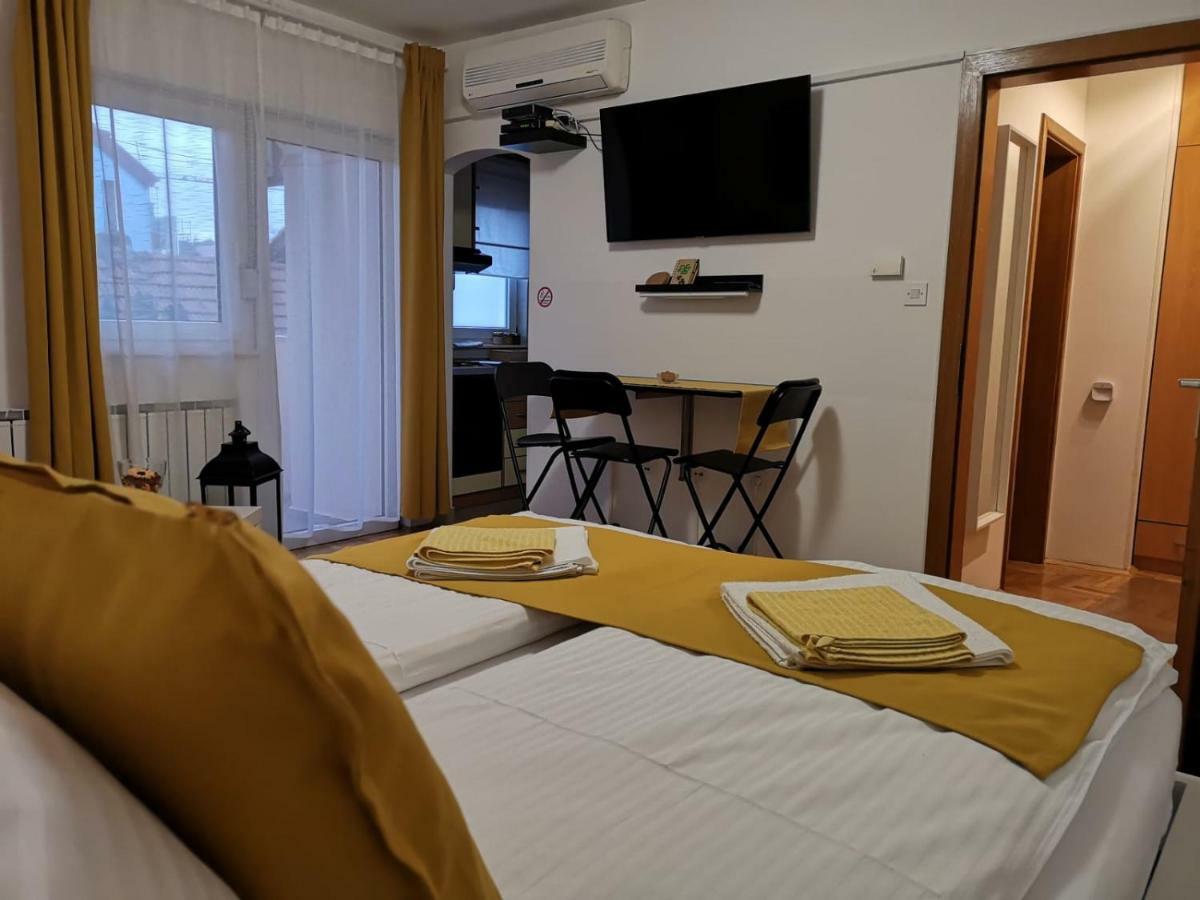 Studio Apartman Comodo Zagreb Bagian luar foto