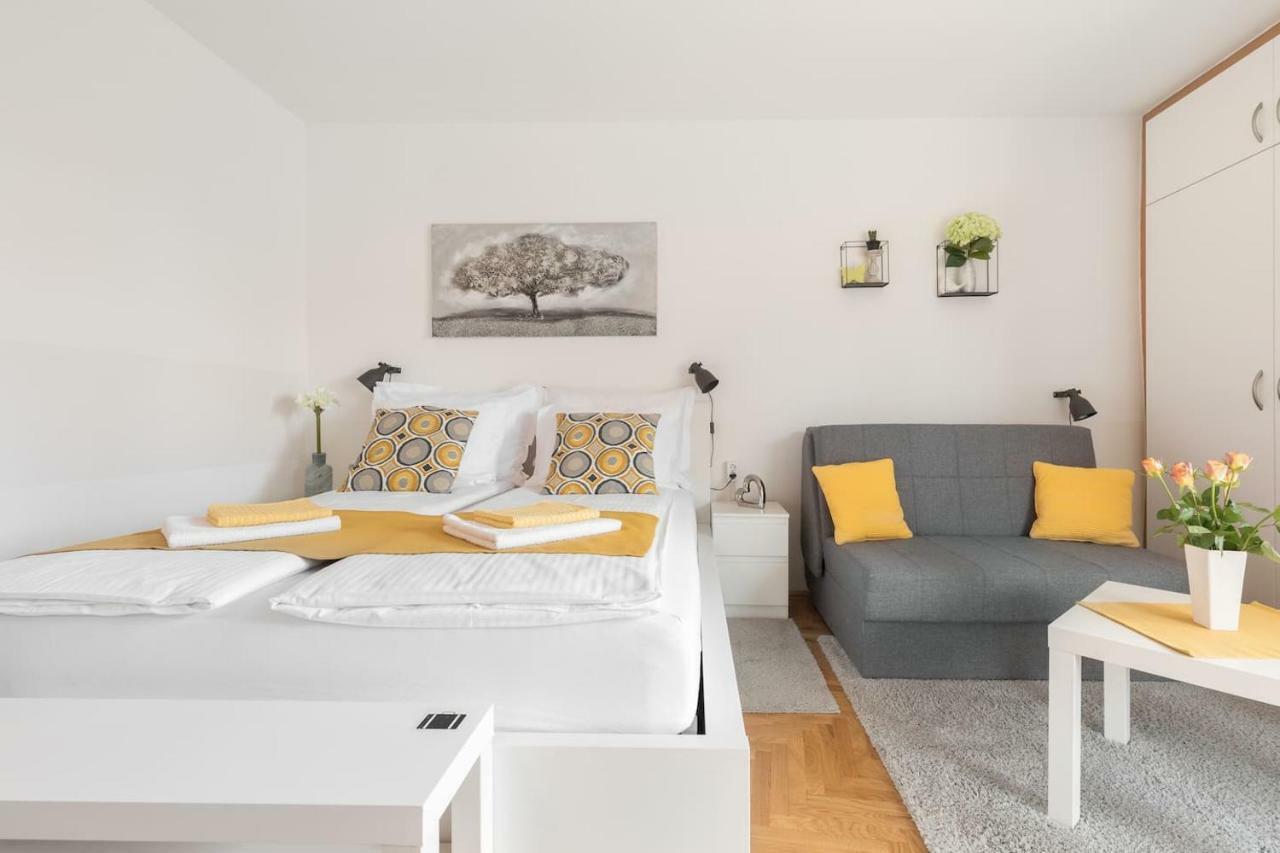 Studio Apartman Comodo Zagreb Bagian luar foto
